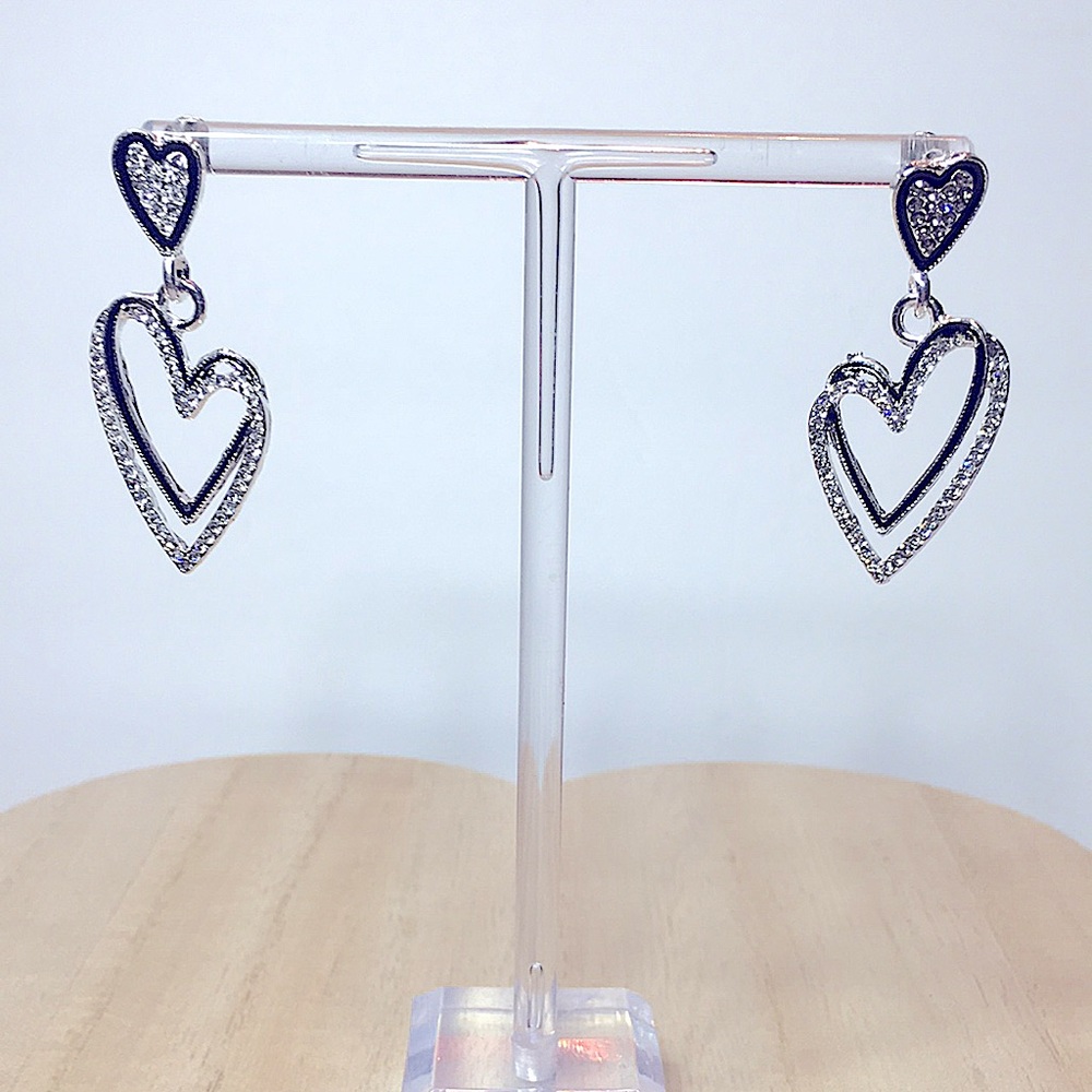 NEW DREAM PLUS RHINESTONE SILVER HEART EARRINGS